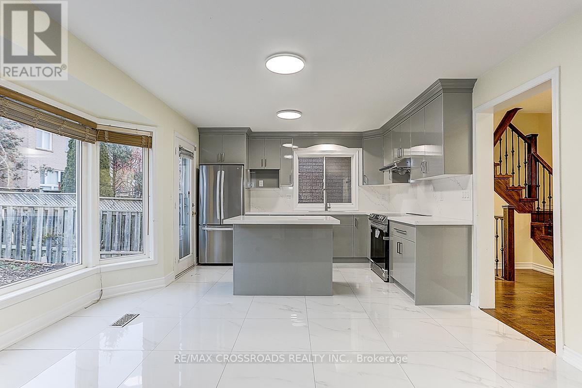 4 Lancelot Lane, Markham, Ontario  L6C 2G4 - Photo 14 - N13159688