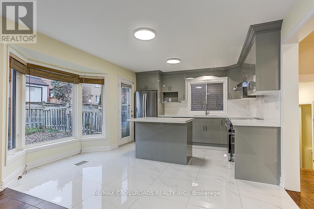 4 Lancelot Lane, Markham, Ontario  L6C 2G4 - Photo 15 - N13159688