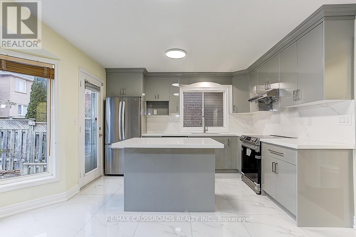 4 Lancelot Lane, Markham, Ontario  L6C 2G4 - Photo 18 - N13159688