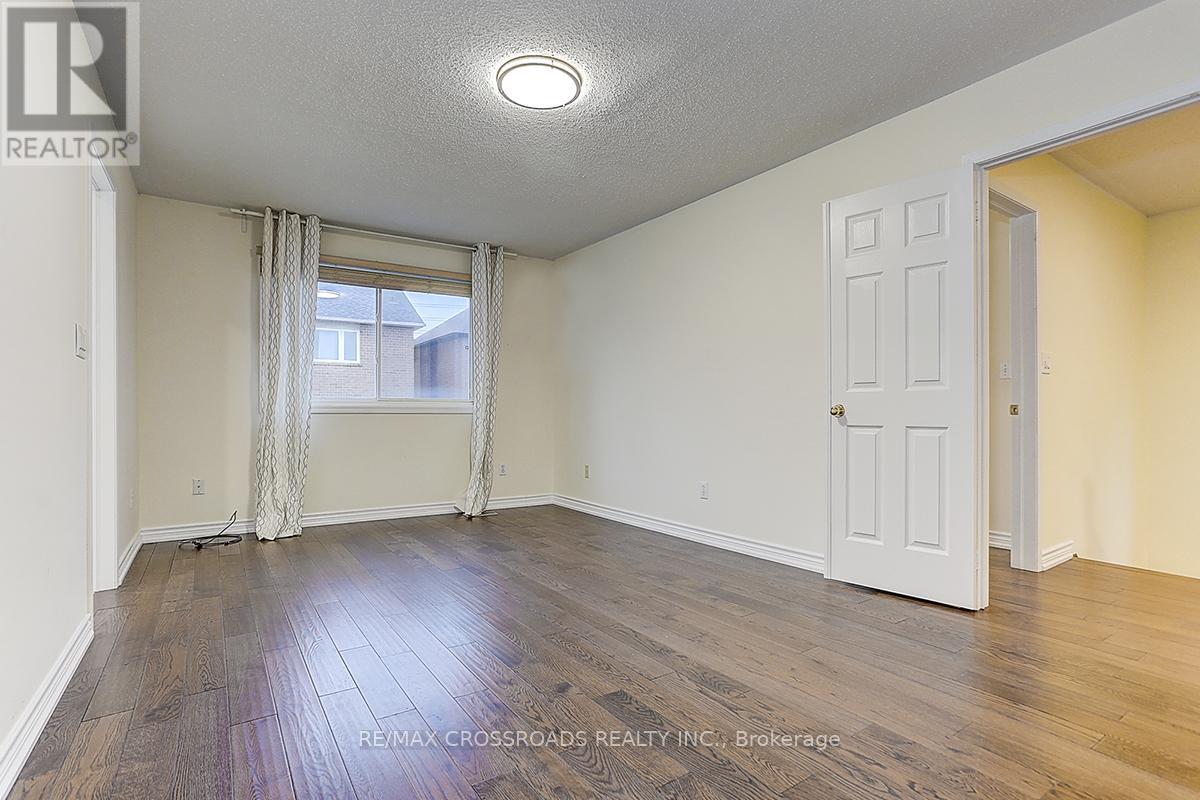 4 Lancelot Lane, Markham, Ontario  L6C 2G4 - Photo 22 - N13159688