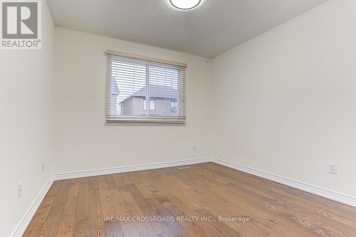 4 Lancelot Lane, Markham, Ontario  L6C 2G4 - Photo 26 - N13159688