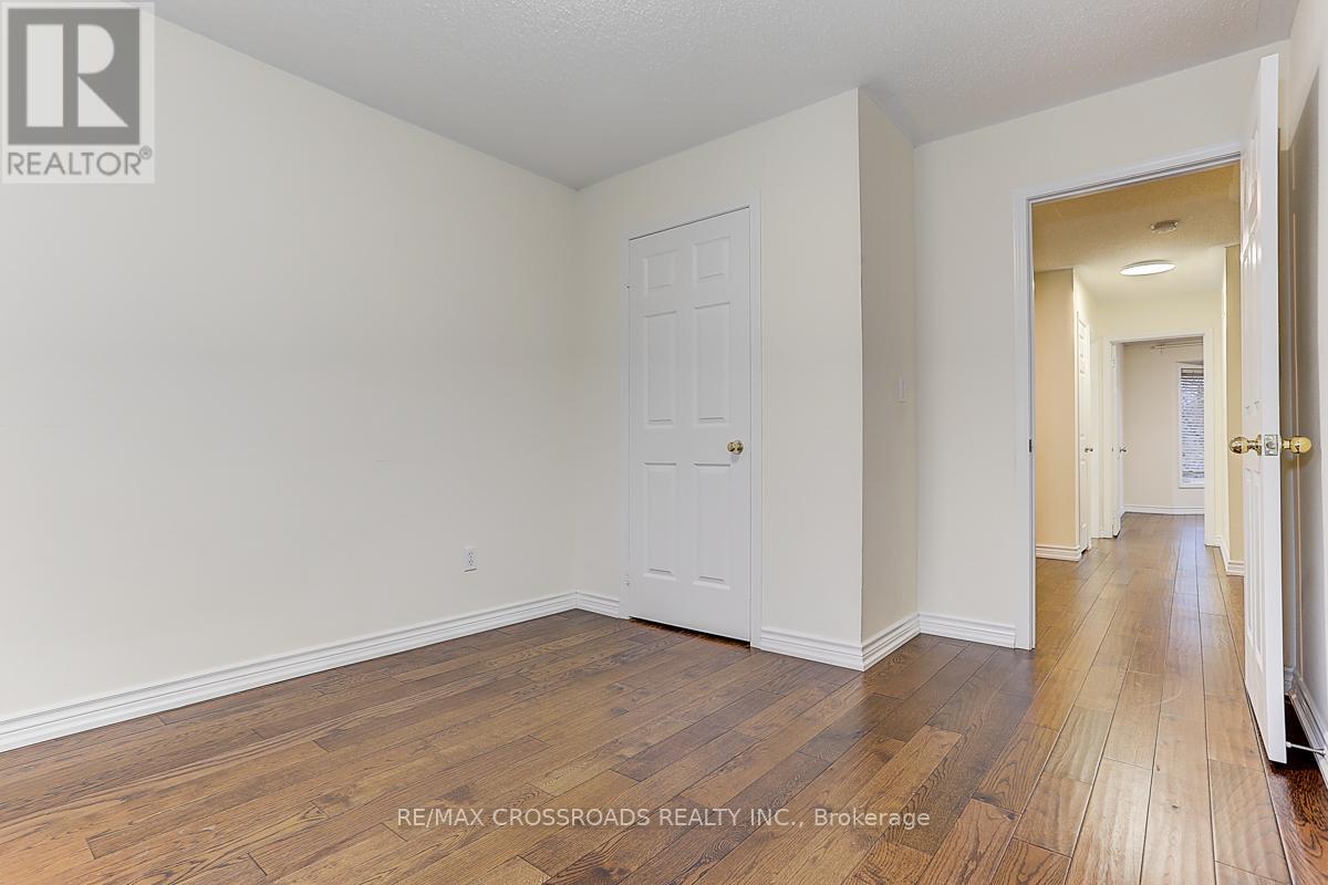 4 Lancelot Lane, Markham, Ontario  L6C 2G4 - Photo 27 - N13159688