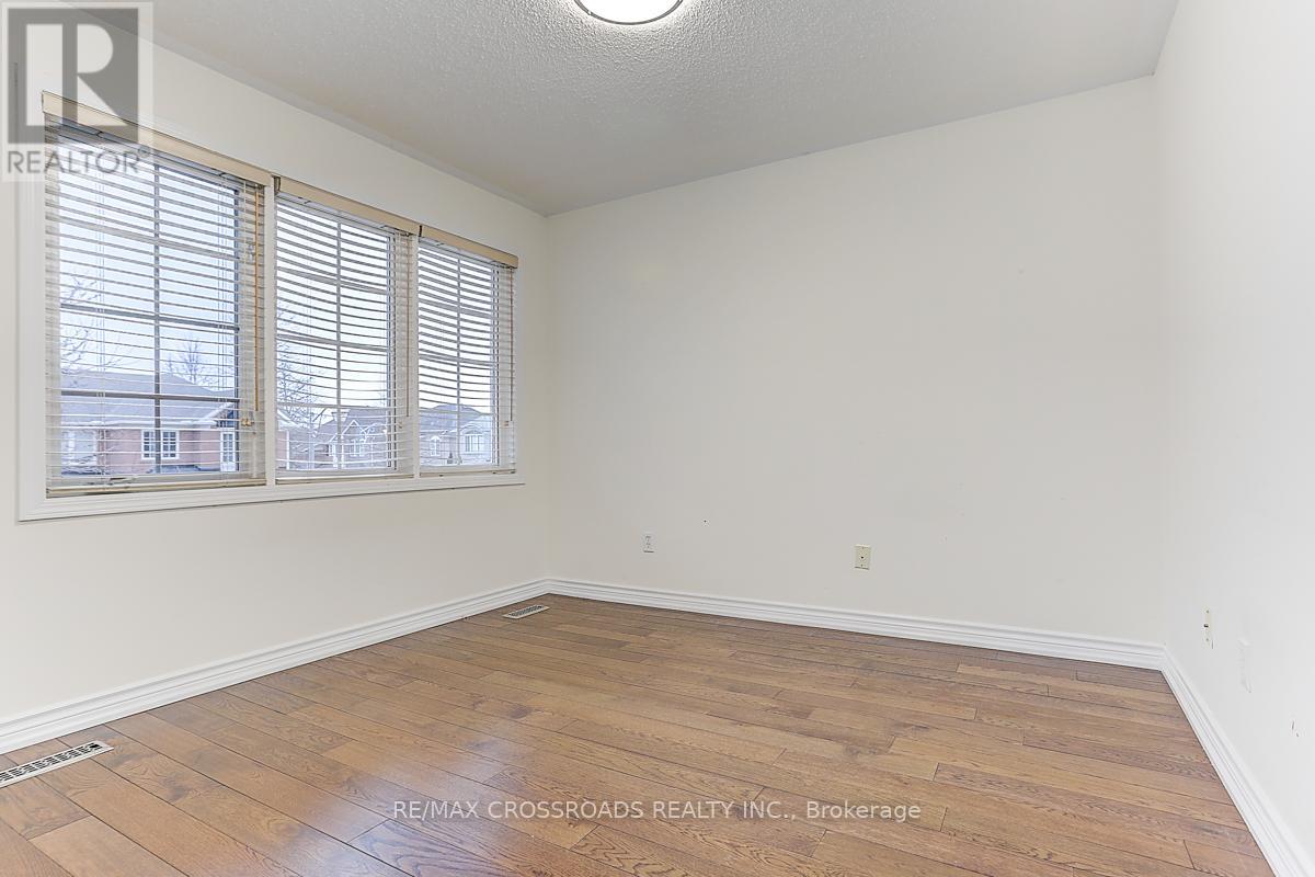 4 Lancelot Lane, Markham, Ontario  L6C 2G4 - Photo 28 - N13159688