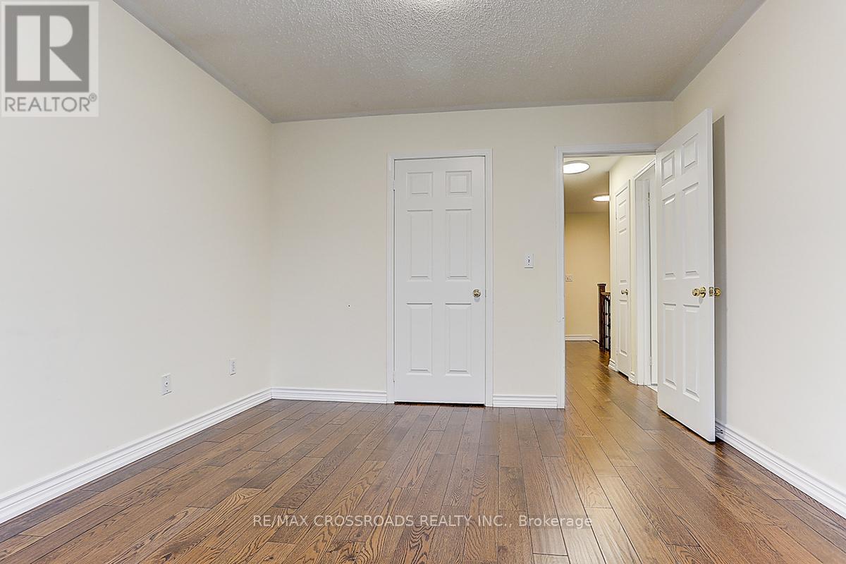 4 Lancelot Lane, Markham, Ontario  L6C 2G4 - Photo 31 - N13159688