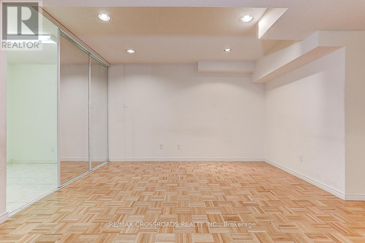 4 Lancelot Lane, Markham, Ontario  L6C 2G4 - Photo 35 - N13159688