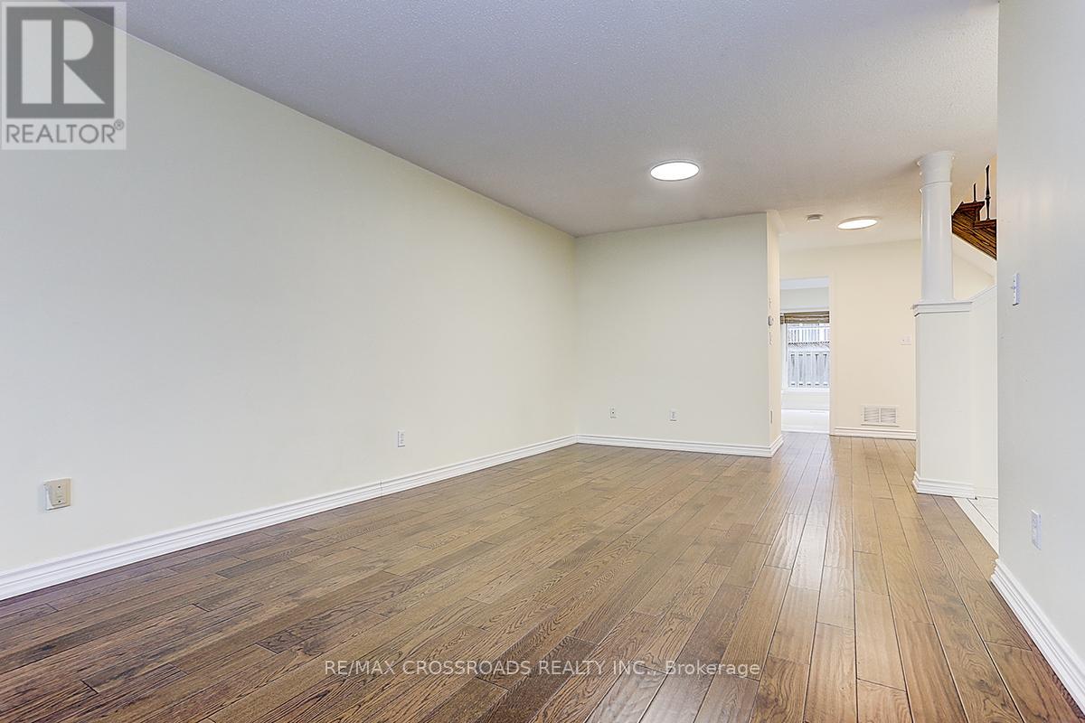 4 Lancelot Lane, Markham, Ontario  L6C 2G4 - Photo 8 - N13159688
