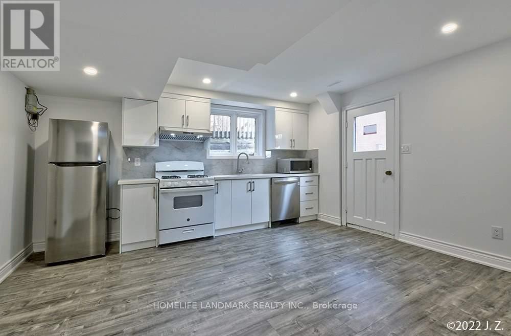 Unit#2 - 23 Pennycross Court, Vaughan, Ontario  L4L 3M6 - Photo 4 - N13159742