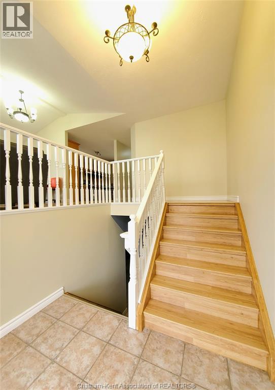 147 Garden Path, Chatham, Ontario  N7L 5M3 - Photo 3 - 26004343