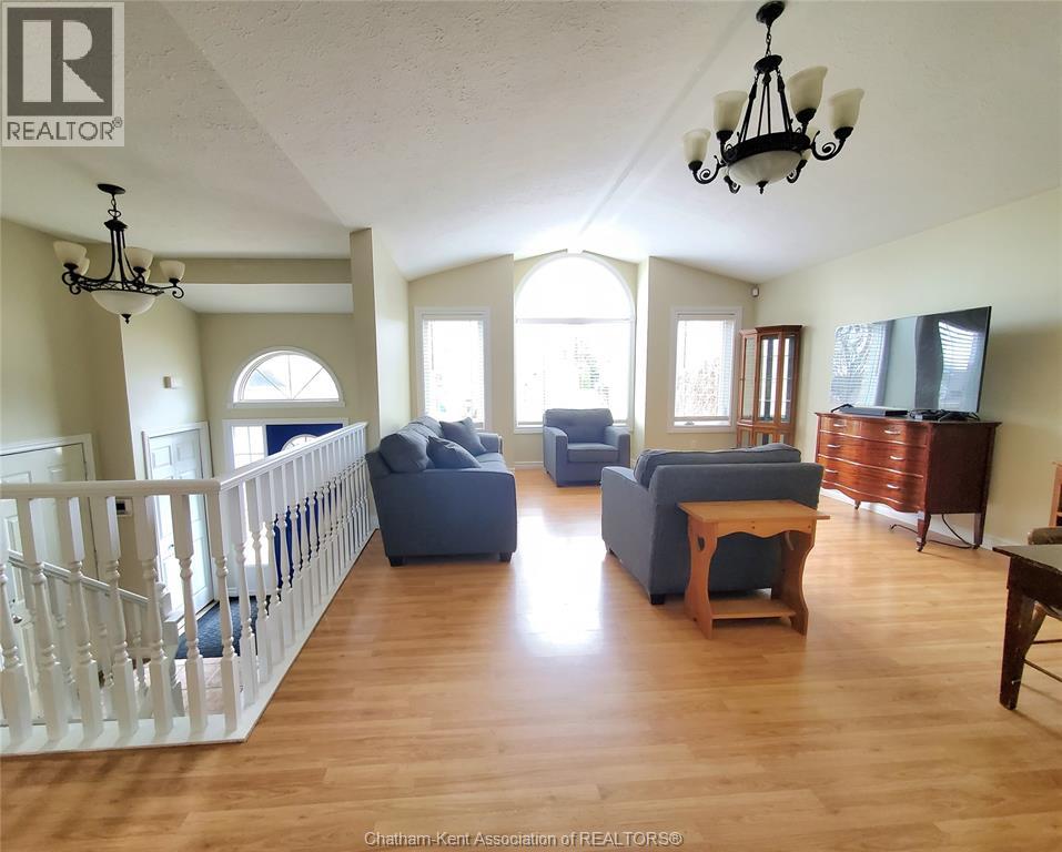 147 Garden Path, Chatham, Ontario  N7L 5M3 - Photo 5 - 26004343