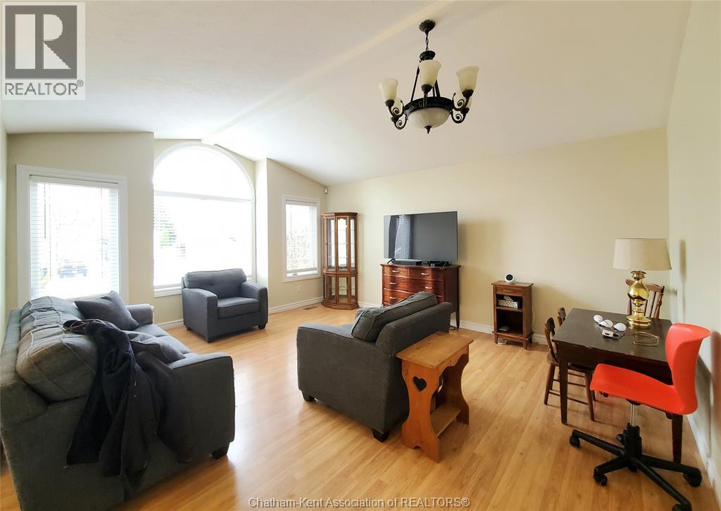 147 Garden Path, Chatham, Ontario  N7L 5M3 - Photo 6 - 26004343