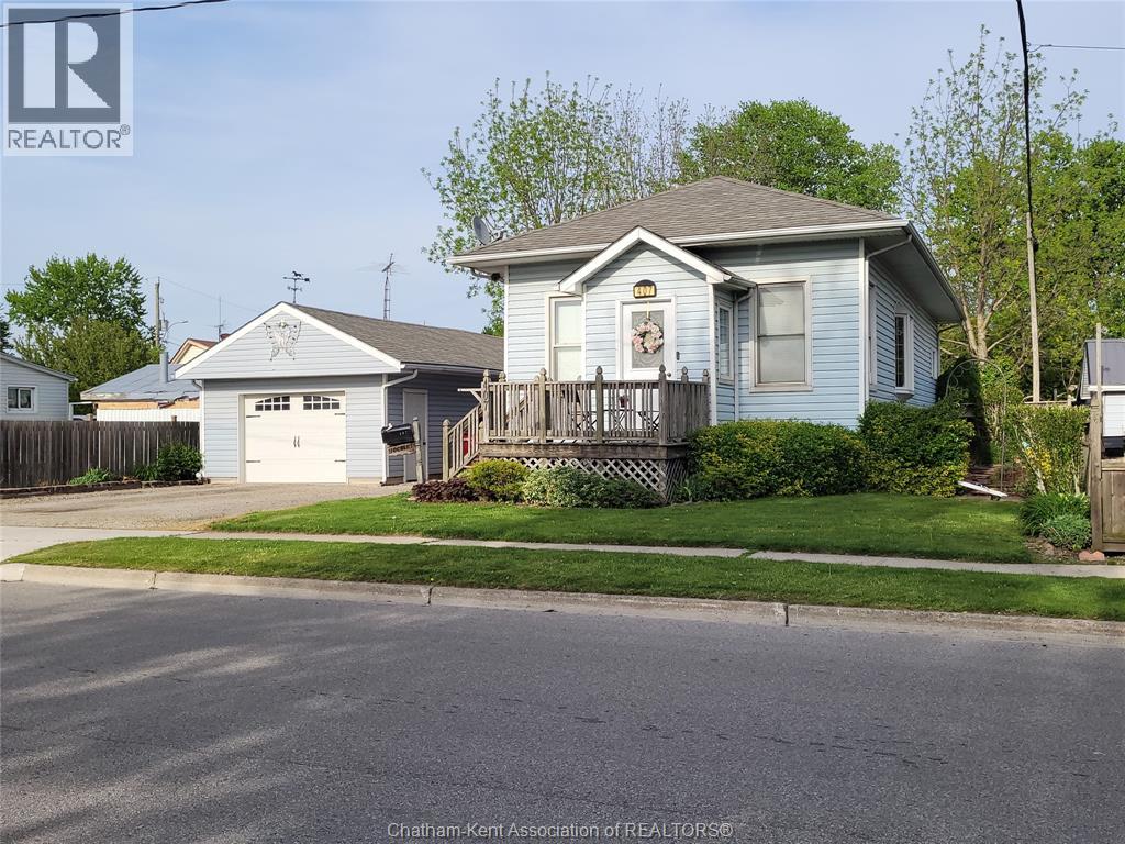 MLS# 26011796: 407 ALBERT STREET, Wallaceburg, Canada