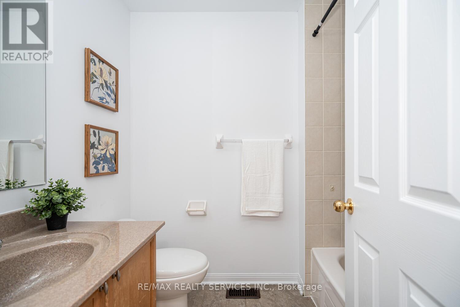 67 Decker Hollow Circle, Brampton, Ontario  L6X 0L5 - Photo 33 - W13159666