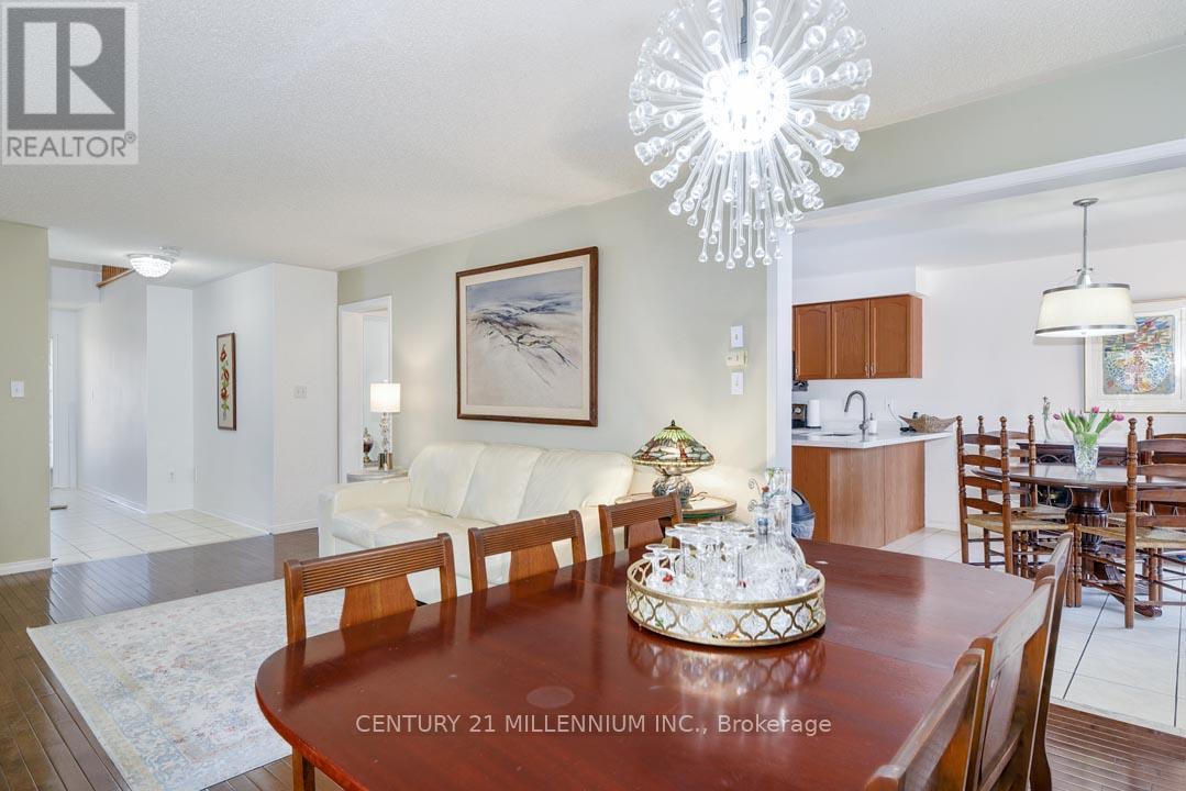 42 Sweet Clover Crescent, Brampton, Ontario  L6R 2Z9 - Photo 11 - W13159668