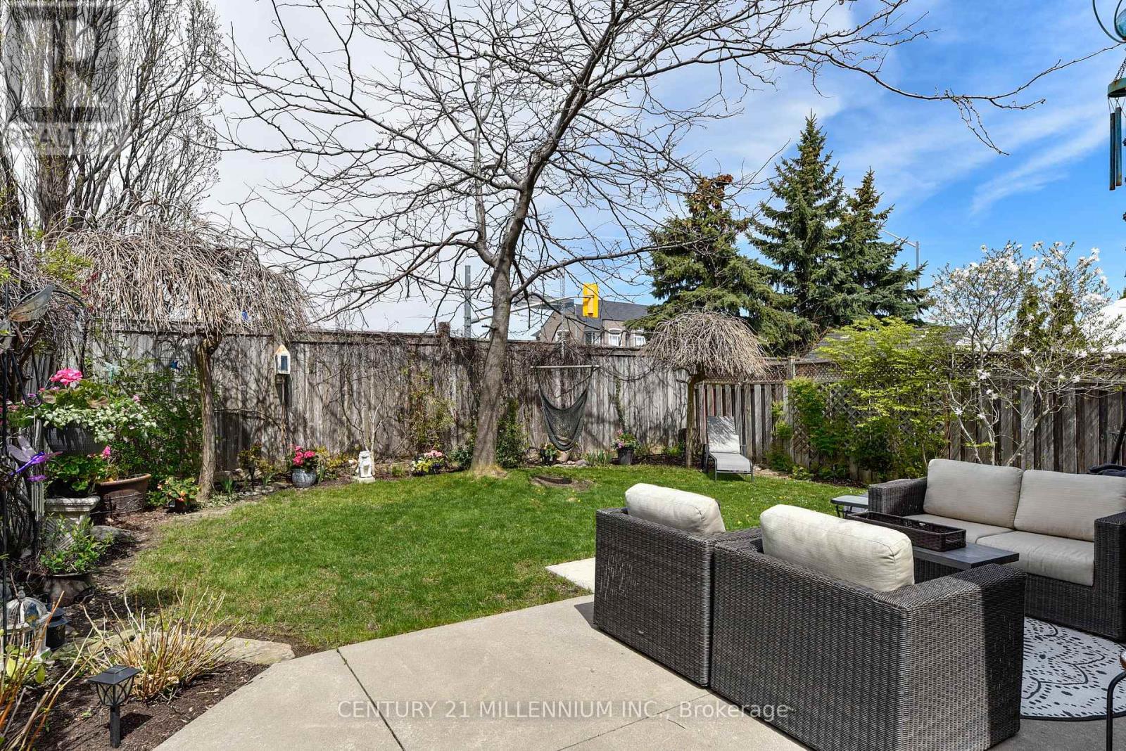 42 Sweet Clover Crescent, Brampton, Ontario  L6R 2Z9 - Photo 3 - W13159668