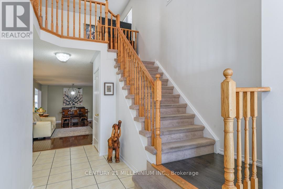 42 Sweet Clover Crescent, Brampton, Ontario  L6R 2Z9 - Photo 8 - W13159668