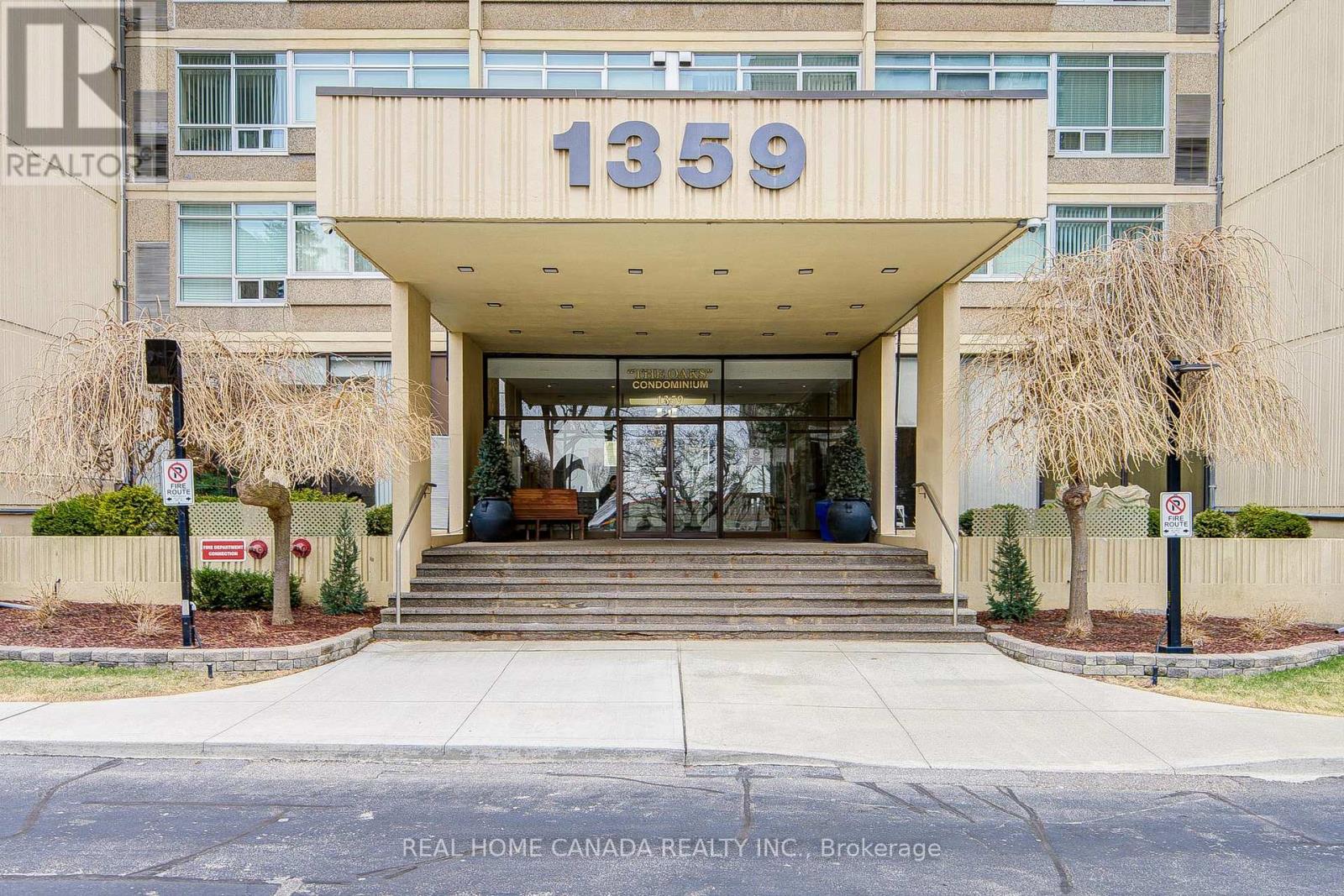 708 - 1359 White Oaks Boulevard, Oakville, Ontario  L6H 2R8 - Photo 2 - W13159682