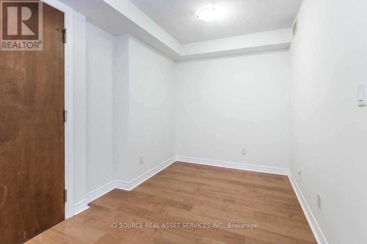 1207 - 310 Burnhamthorpe Road W, Mississauga, Ontario  L5B 4P9 - Photo 15 - W13159754