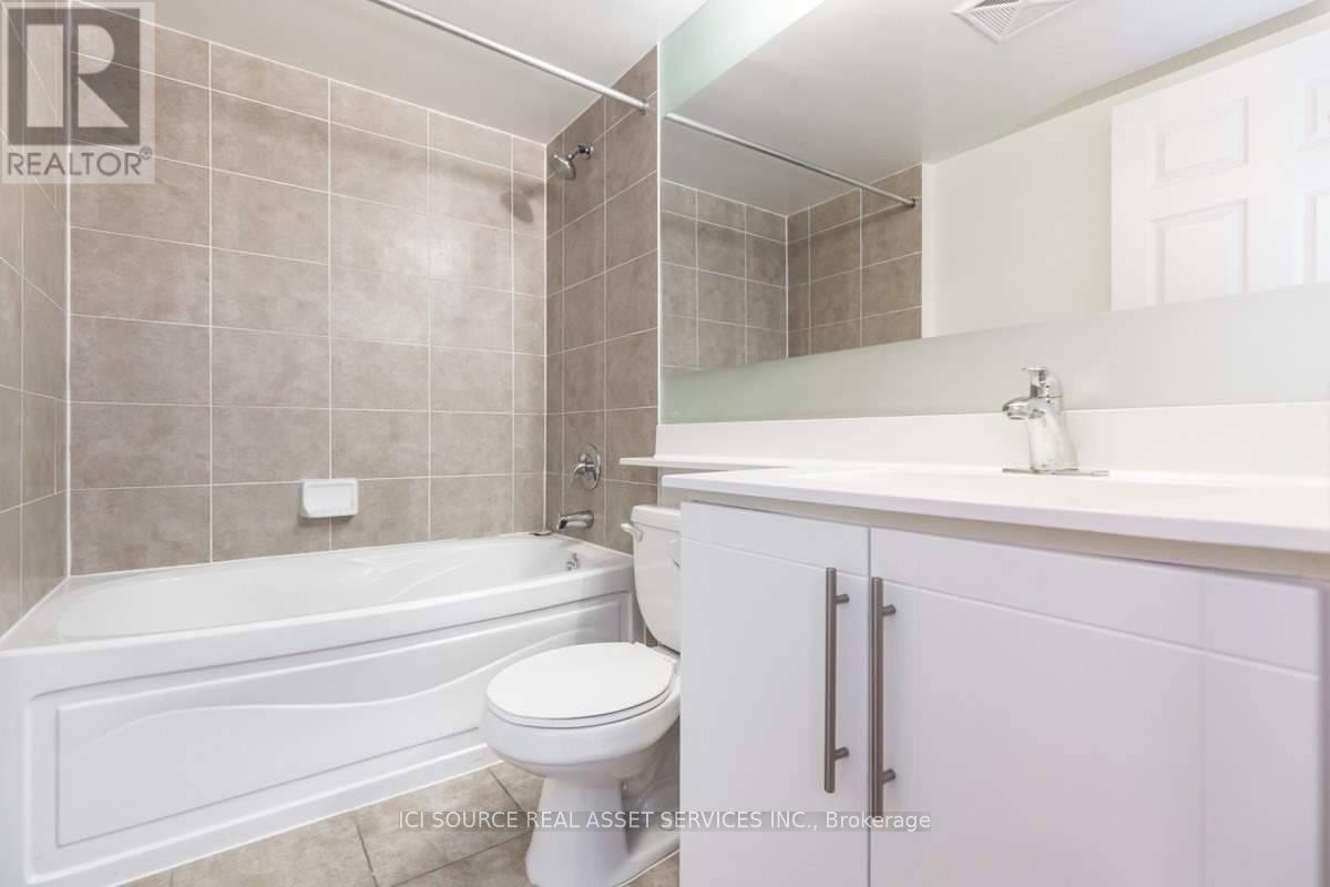 1207 - 310 Burnhamthorpe Road W, Mississauga, Ontario  L5B 4P9 - Photo 5 - W13159754