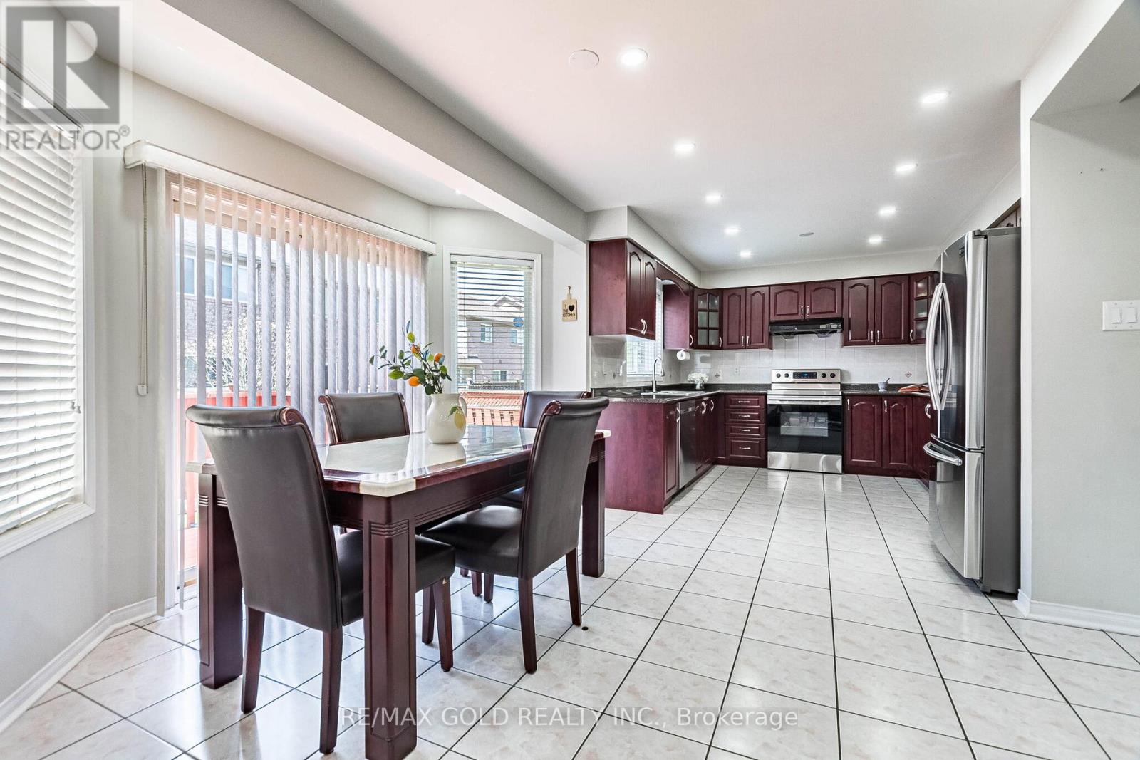 96 Brisdale Drive, Brampton, Ontario  L7A 1S5 - Photo 12 - W13159758