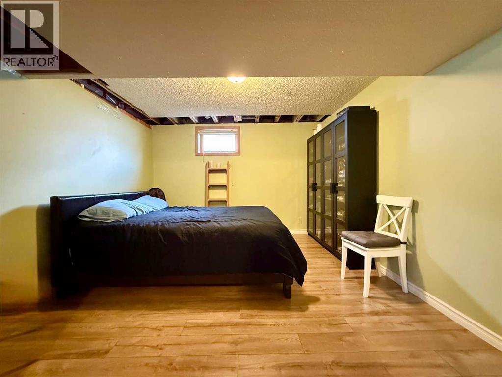 402 3 Street, Wainwright, Alberta  T9W 1A1 - Photo 39 - A2313726