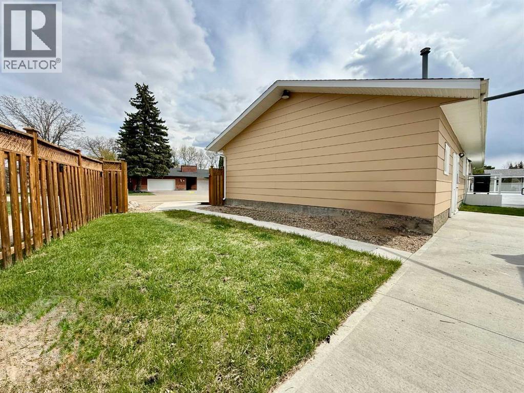 402 3 Street, Wainwright, Alberta  T9W 1A1 - Photo 45 - A2313726