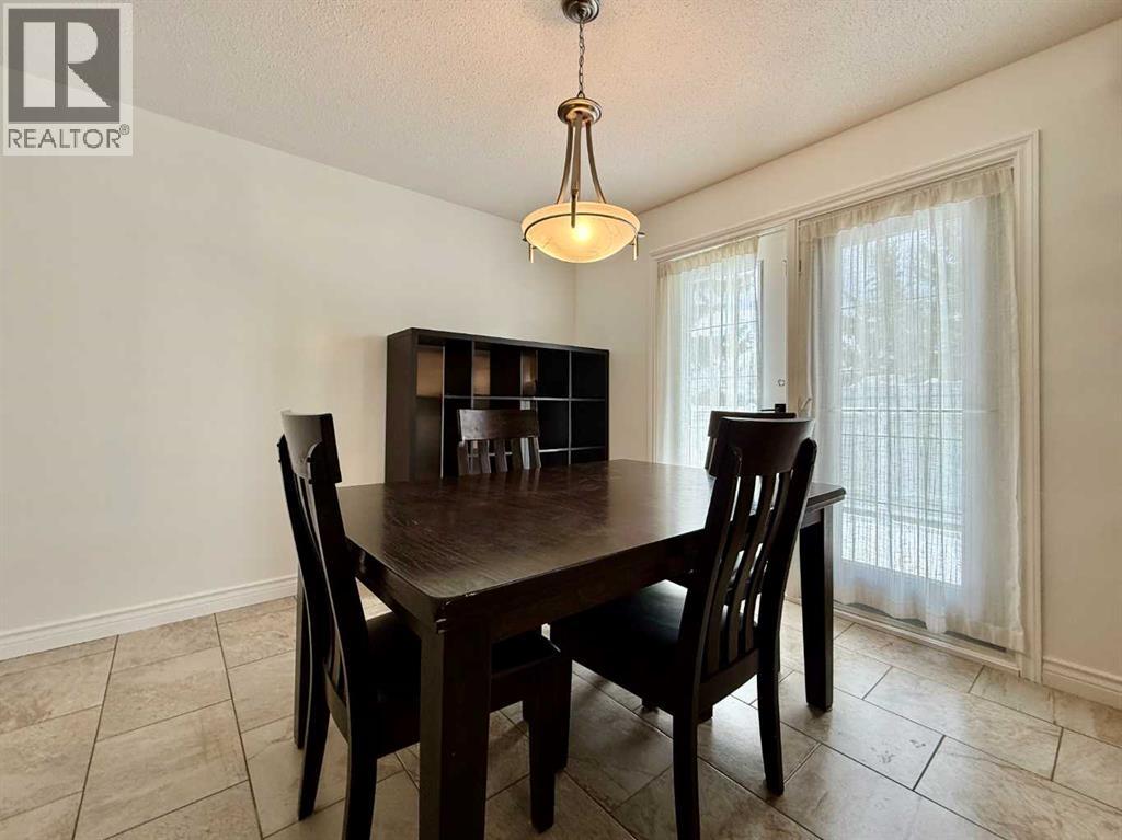 402 3 Street, Wainwright, Alberta  T9W 1A1 - Photo 7 - A2313726