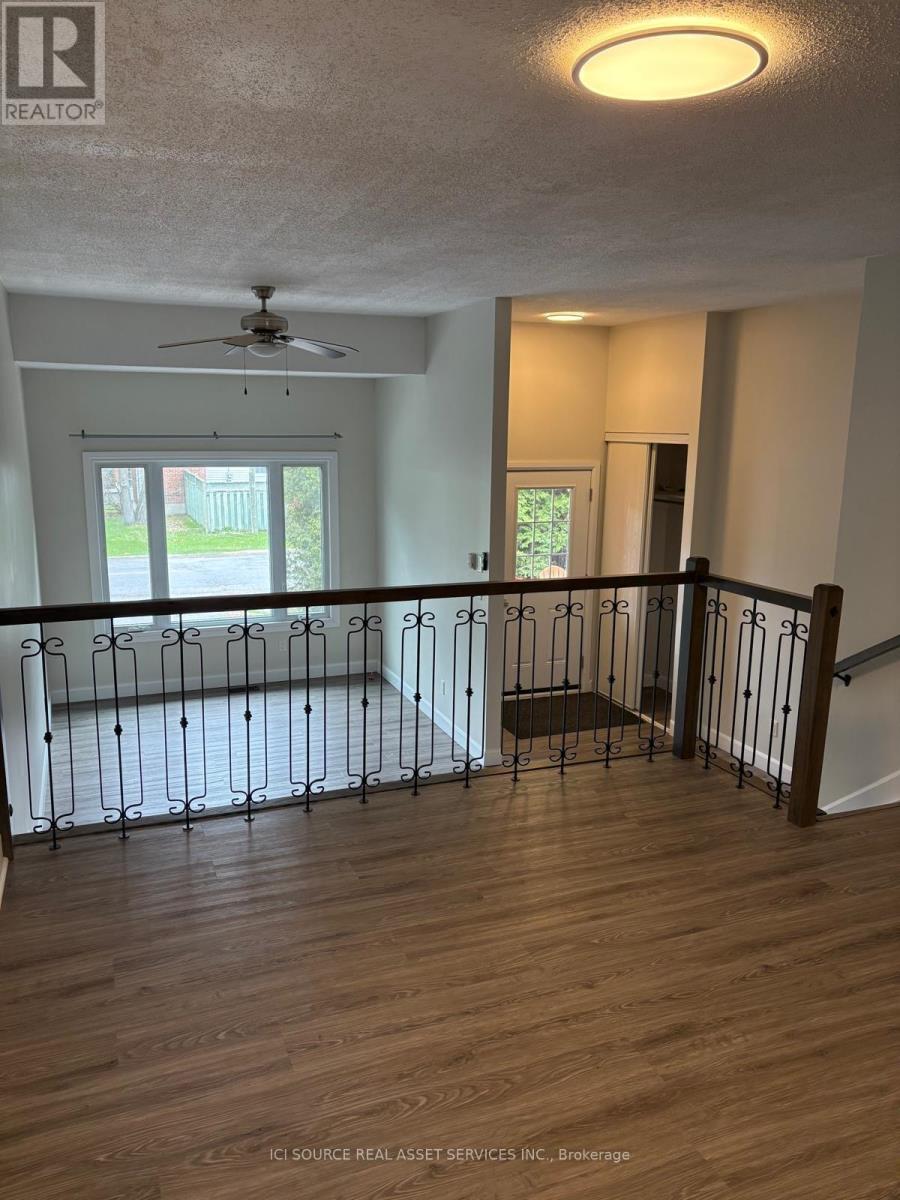 2 Caribou Avenue, Ottawa, Ontario  K2S 1M5 - Photo 3 - X13159766