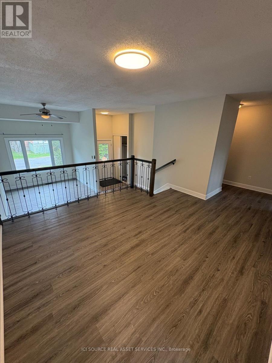 2 Caribou Avenue, Ottawa, Ontario  K2S 1M5 - Photo 4 - X13159766