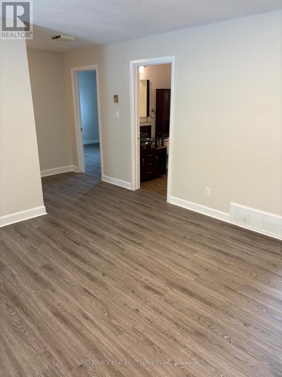 2 Caribou Avenue, Ottawa, Ontario  K2S 1M5 - Photo 5 - X13159766