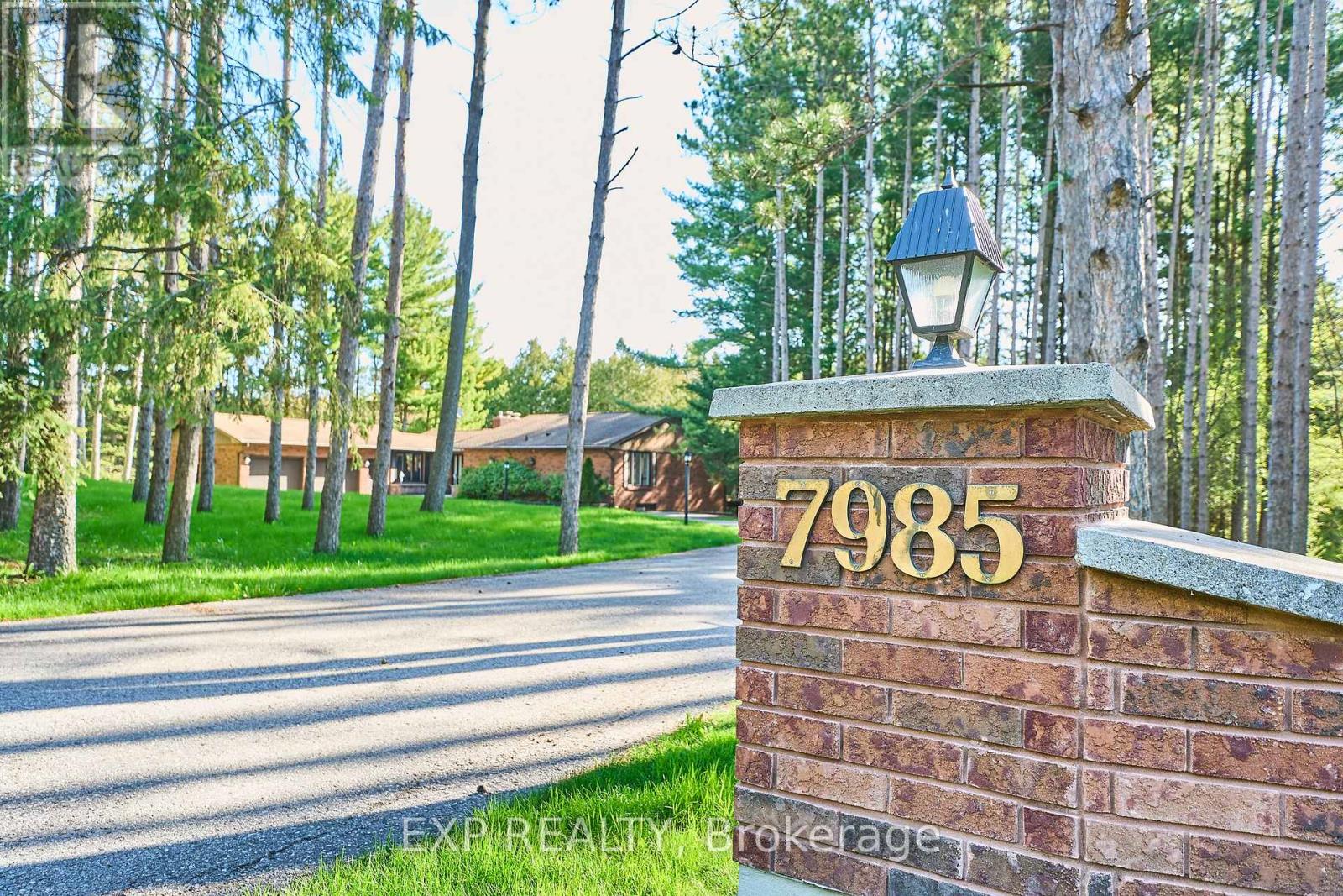 7985 Cedarbrook Trail, Whitby, Ontario  L1M 1L9 - Photo 38 - E13153656