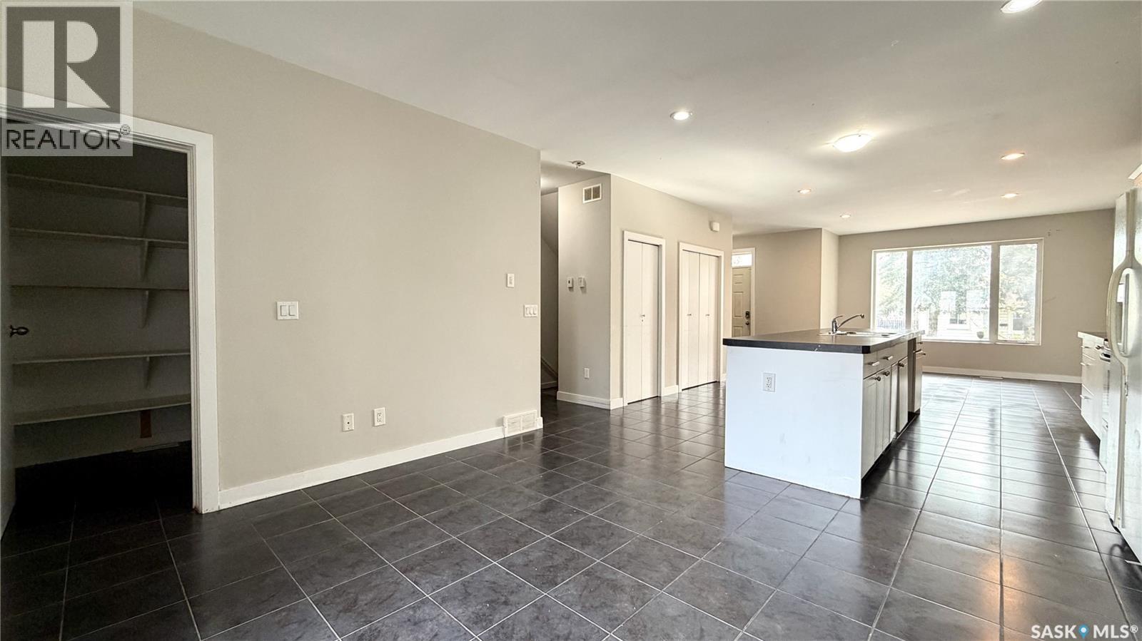 419 S Avenue S, Saskatoon, Saskatchewan  S7M 3A3 - Photo 11 - SK036551