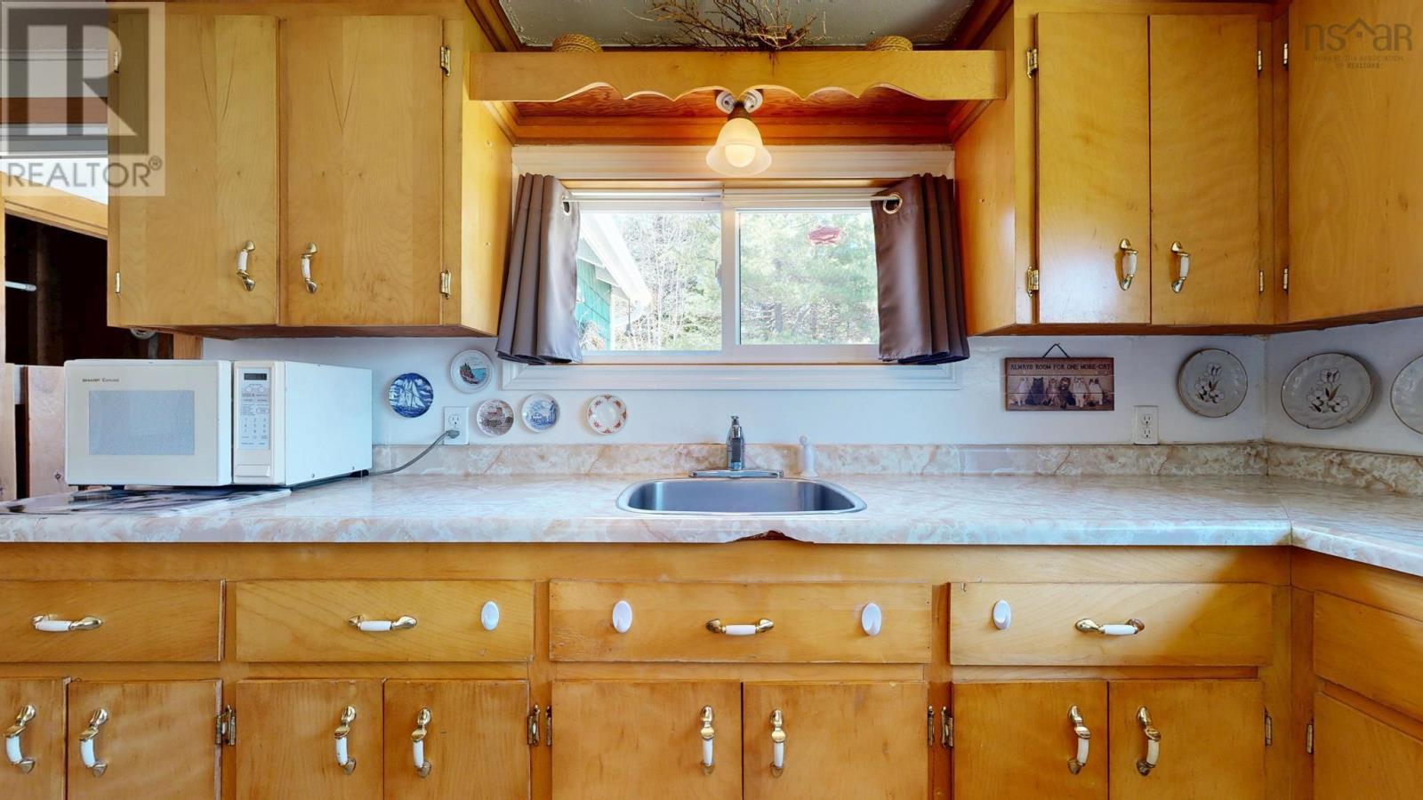 545 12 Highway, Chester Basin, Nova Scotia  B0J 1K0 - Photo 13 - 202611070