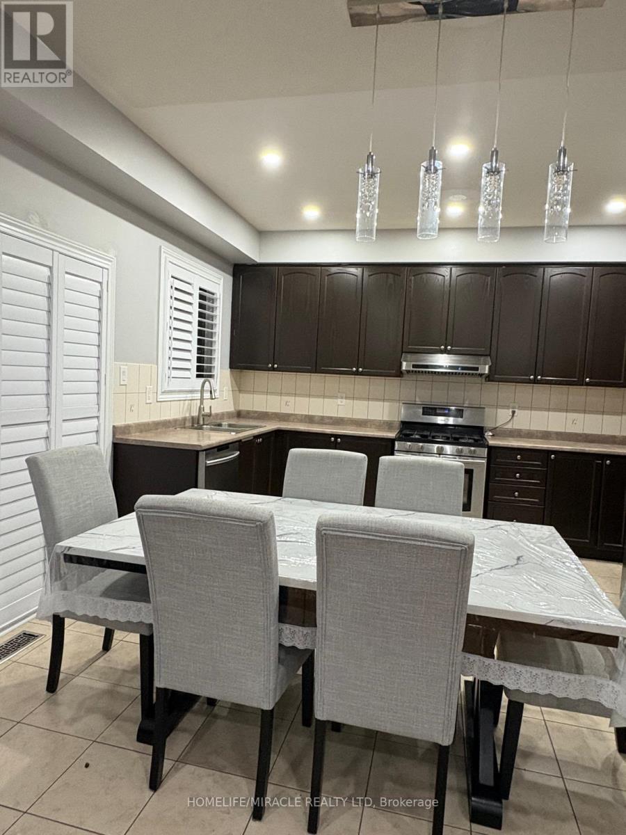 26 Country Ridge Court, Brampton, Ontario  L6P 3S2 - Photo 19 - W13159404