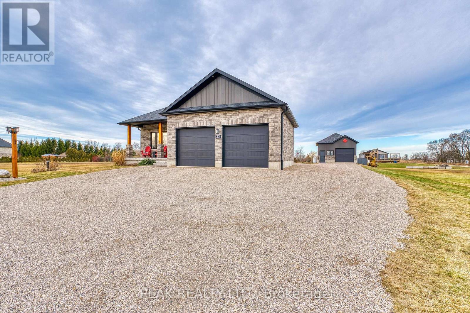 33 Wellington Street S, Ashfield-Colborne-Wawanosh, Ontario  N7A 3X9 - Photo 2 - X12869430