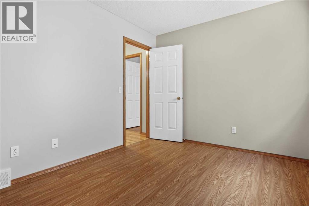100 Macewan Park Manor NW, Calgary, Alberta  T3K 4G6 - Photo 23 - A2312914