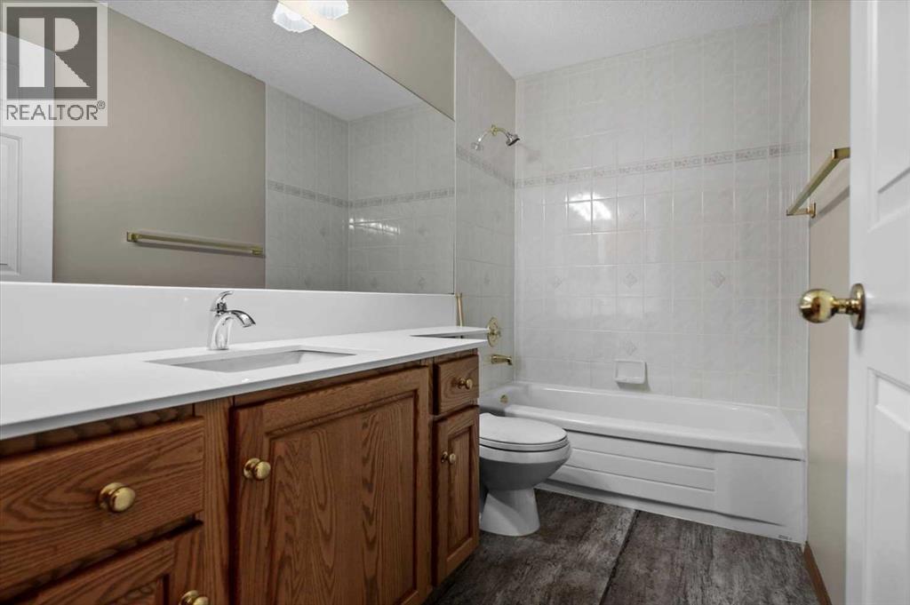 100 Macewan Park Manor NW, Calgary, Alberta  T3K 4G6 - Photo 24 - A2312914