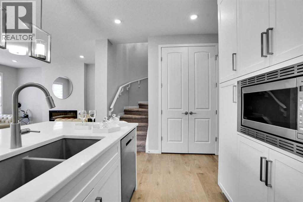 28 Carringsby Avenue NW, Calgary, Alberta  T3P 1R9 - Photo 9 - A2313479