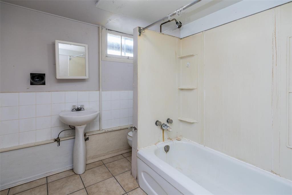 755 Luxton Place, Winnipeg, Manitoba  R2X 1N2 - Photo 39 - 202611380