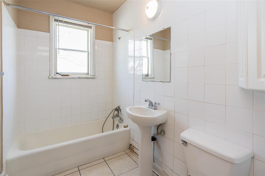 755 Luxton Place, Winnipeg, Manitoba  R2X 1N2 - Photo 4 - 202611380