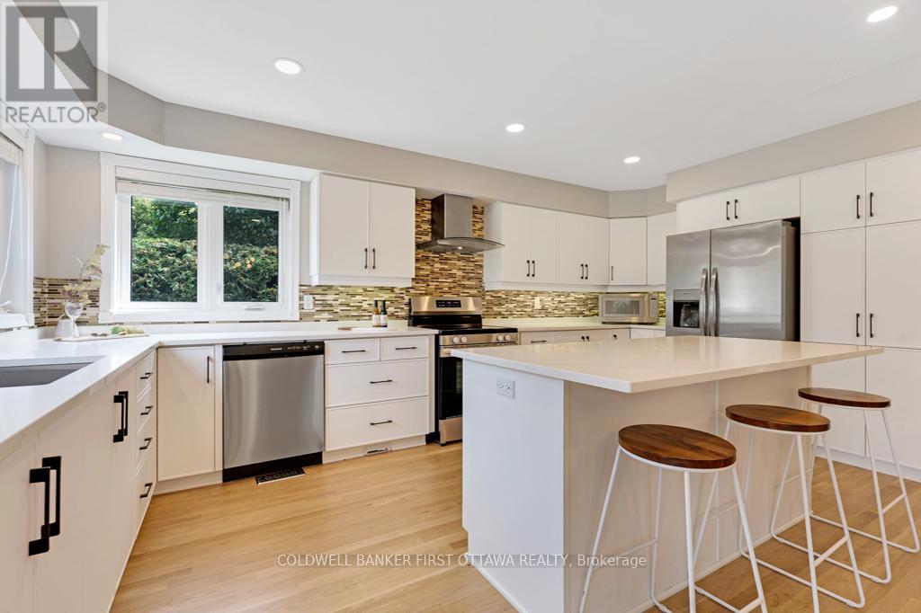 5525 Pettapiece Crescent, Ottawa, Ontario  K4M 1C6 - Photo 13 - X13159806