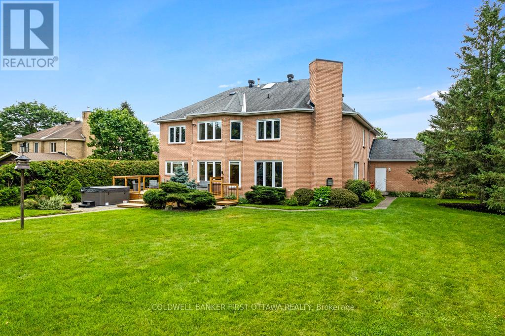5525 Pettapiece Crescent, Ottawa, Ontario  K4M 1C6 - Photo 3 - X13159806