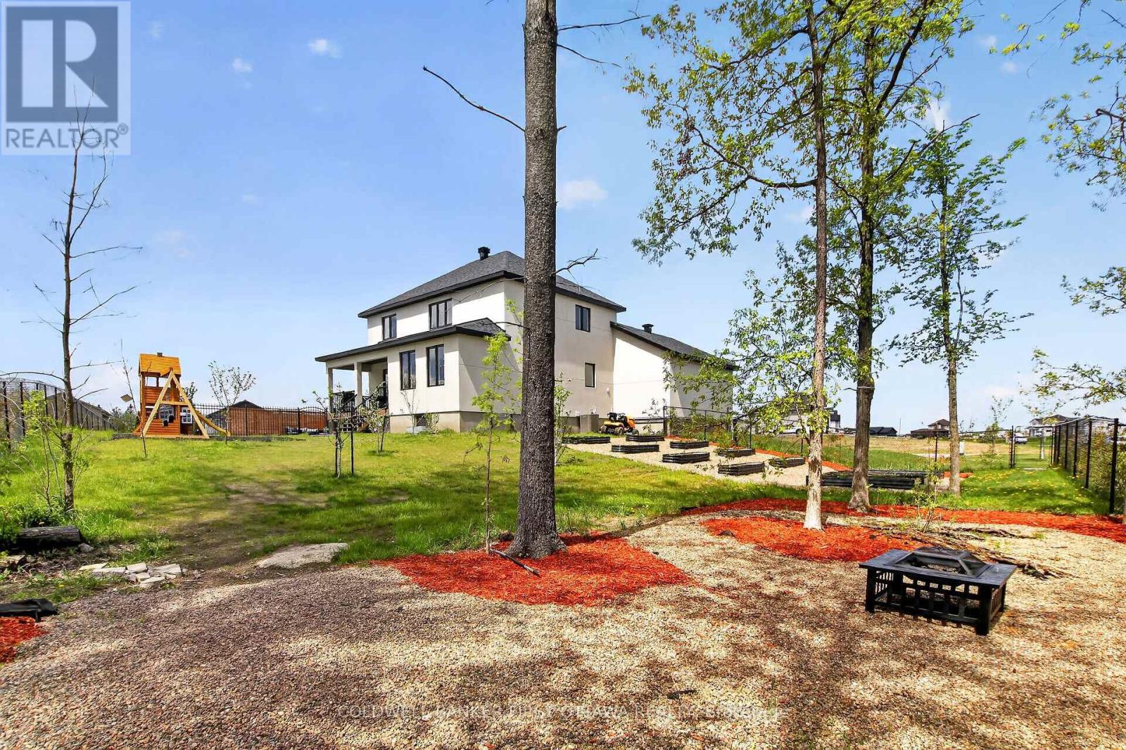 207 Owen Lucas Street, Mcnab/braeside, Ontario  K7S 3G8 - Photo 46 - X13159828