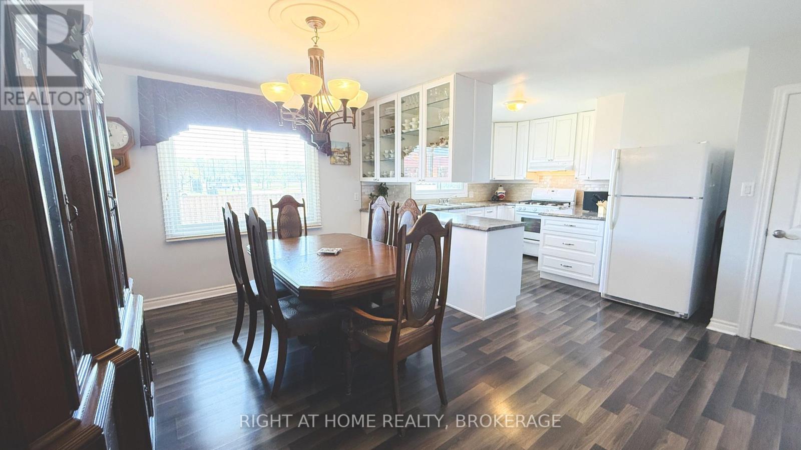 94 Wellington Street, Welland, Ontario  L3B 1B1 - Photo 4 - X13159818