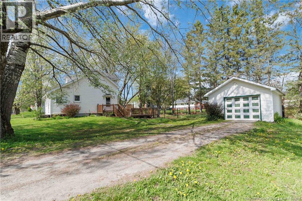 61 Smith, Salisbury, New Brunswick  E4J 2R9 - Photo 3 - NB140053