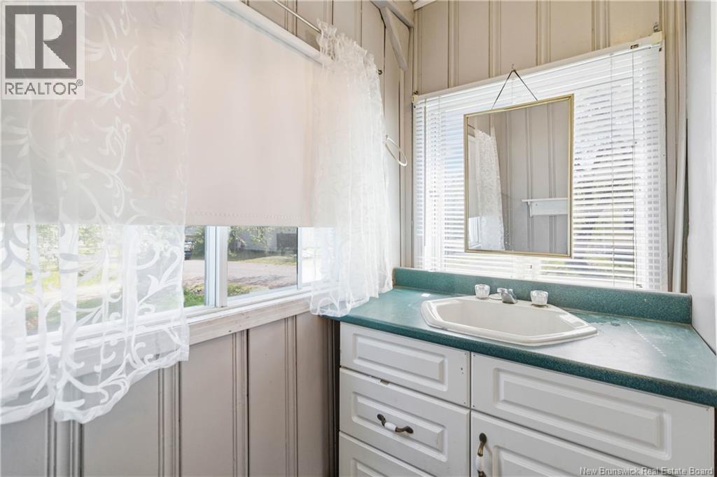 61 Smith, Salisbury, New Brunswick  E4J 2R9 - Photo 7 - NB140053