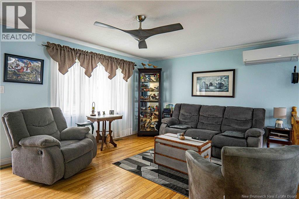 10 Daulphin Drive, Fredericton, New Brunswick  E3A 4P5 - Photo 3 - NB139897