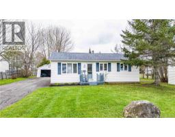 10 Daulphin Drive, Fredericton, New Brunswick