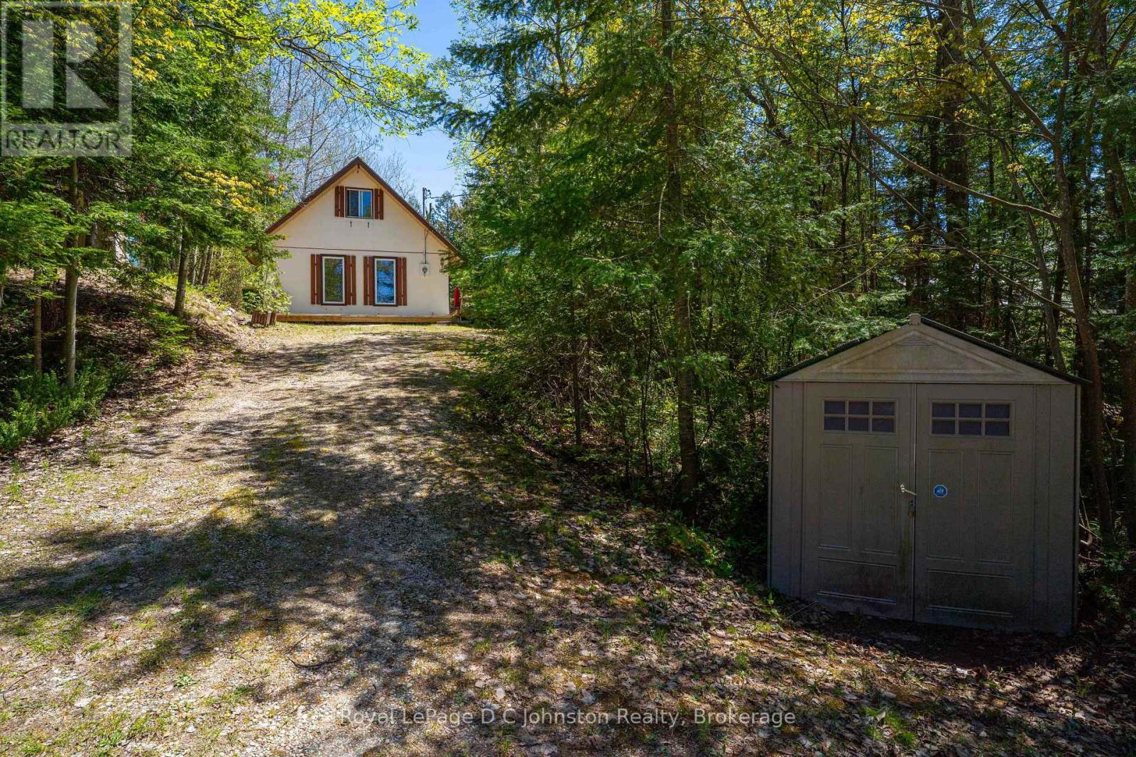 102 Thompson Avenue, Native Leased Lands, Ontario N0H 2G0 - Photo 3 - X13159804
