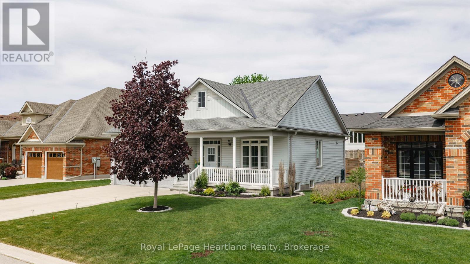 36 Stornoway Crescent, Huron East, Ontario  N0K 1W0 - Photo 1 - X13159816