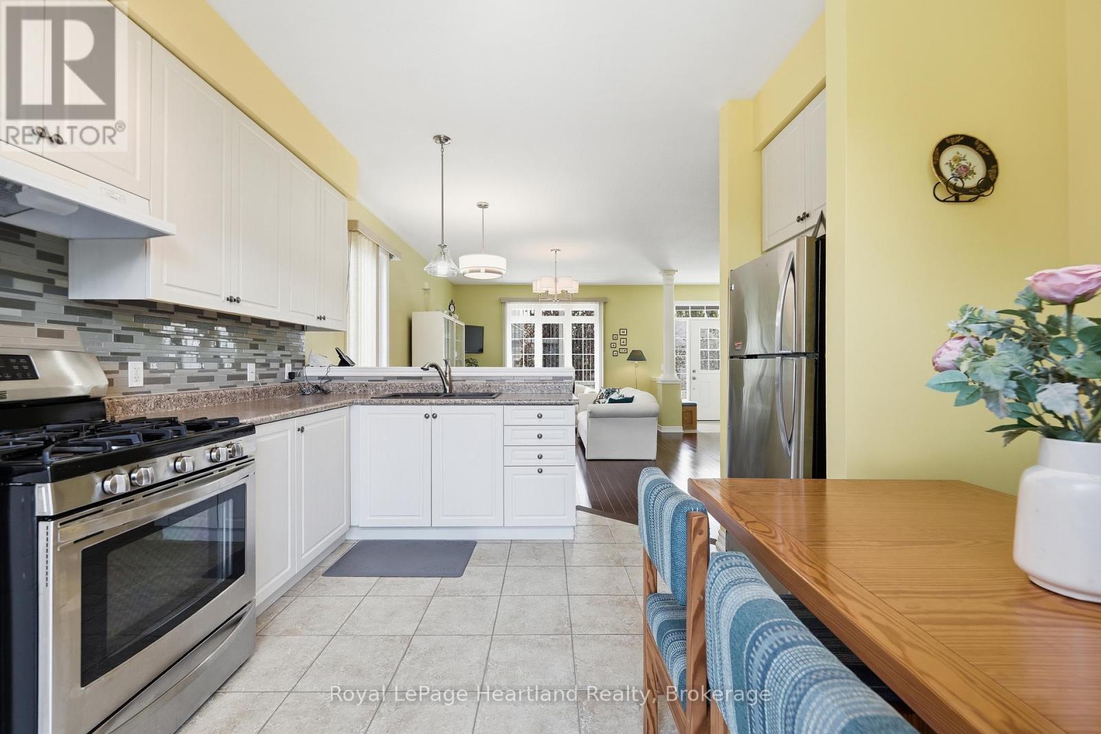 36 Stornoway Crescent, Huron East, Ontario  N0K 1W0 - Photo 11 - X13159816